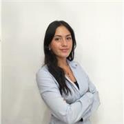 Profesora de primaria en todas las modalidades especializada en matemáticas e inglés. También impartiría inglés en la ESO. De Montequinto